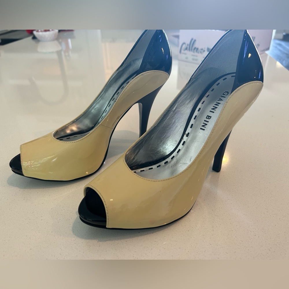 Gianni Bini patent leather peep toe pump